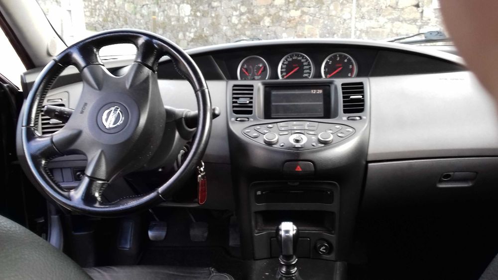 Nissan Primera P12