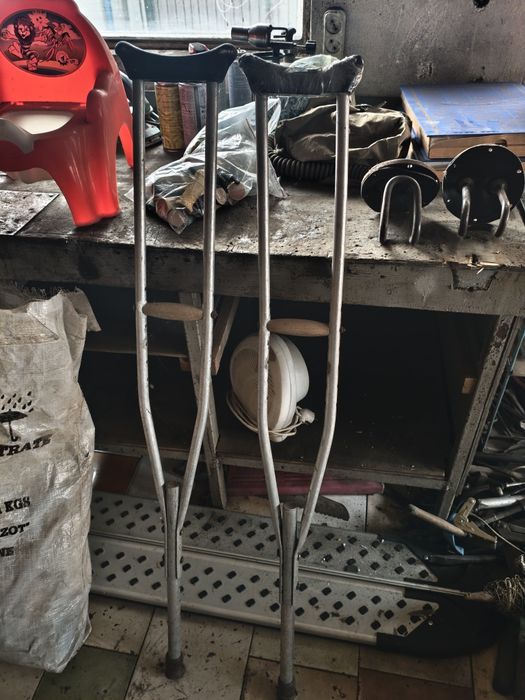 Костыли подмышечные