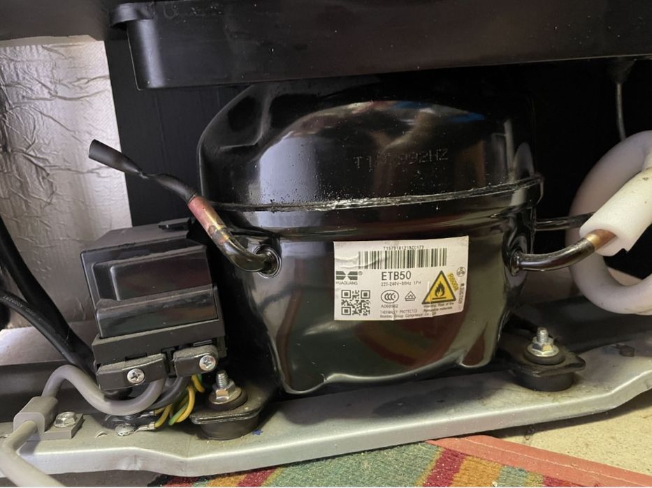 Продам холодильник