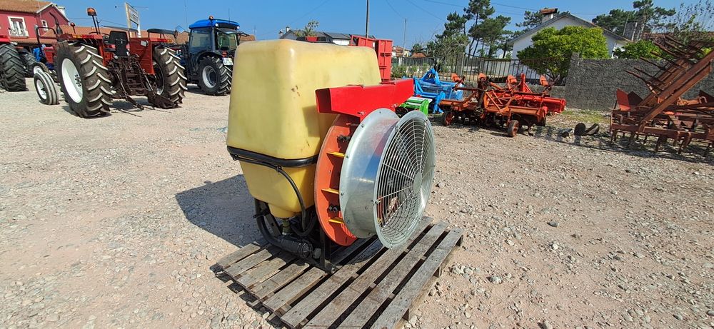 Pulverizador/ Atomizador 300 lts c/ turbina