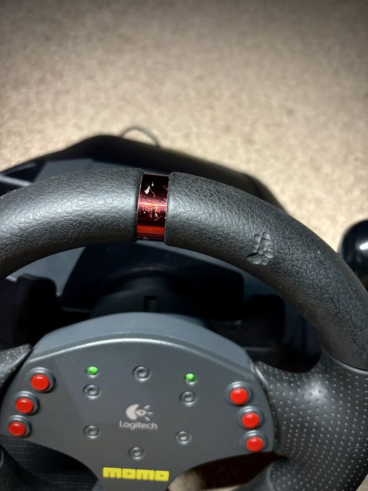 Ігрове кермо Logitech MOMO Racing (Force Feedback)
