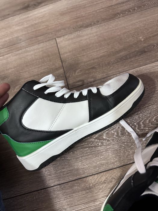 Кросівки для хлопчика на вузьку ногу