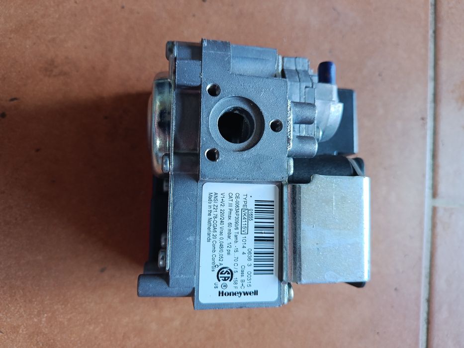 Wentylator promieniowy  firmy ebm-papst, model RG148/1200-3633 i inne