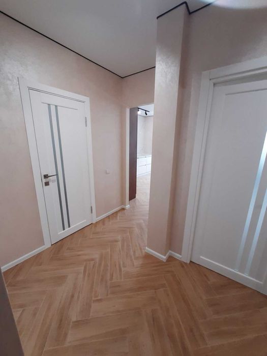 Продаж 1к квартири 43.7 кв. м на вул. Свободи/Виставка