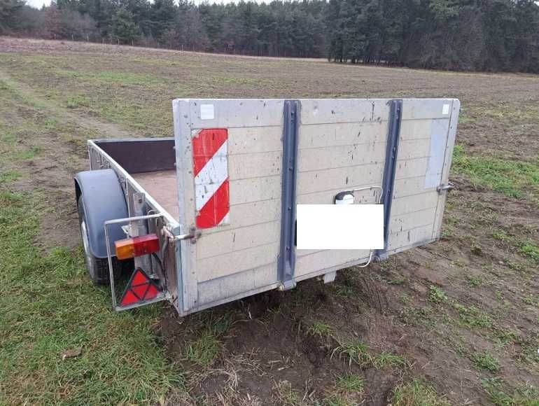 Przyczepka samochodowa 700kg łamany dyszel rampa zarejestrowana 1981