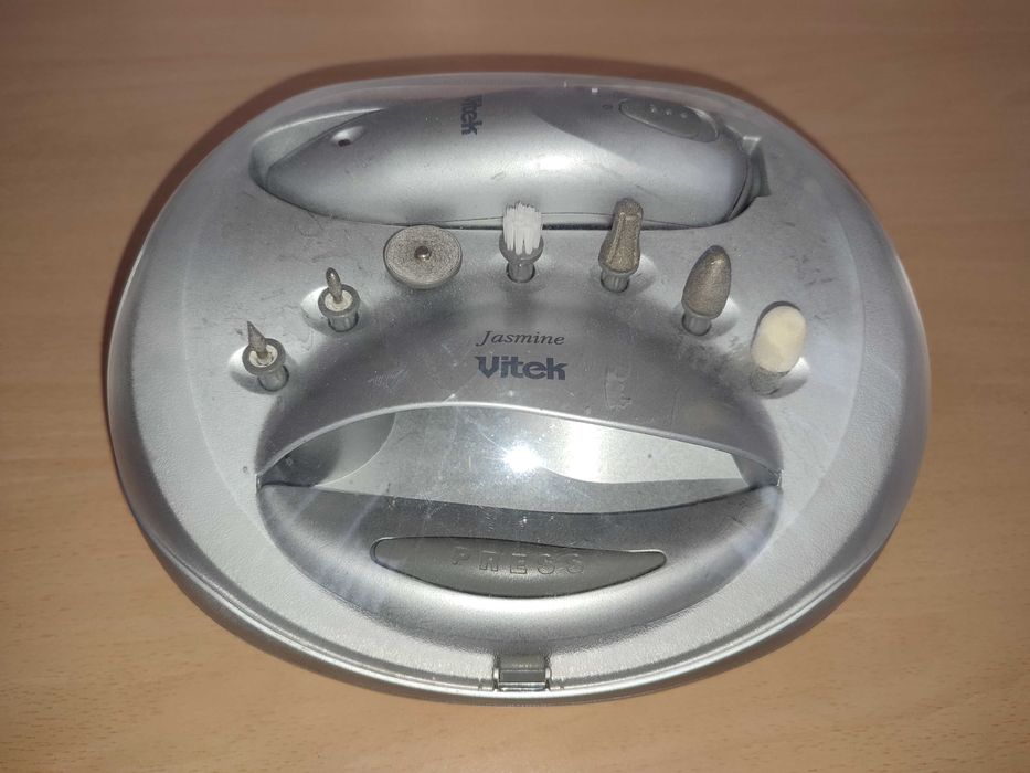 Маникюрный набор jasmine vitek.