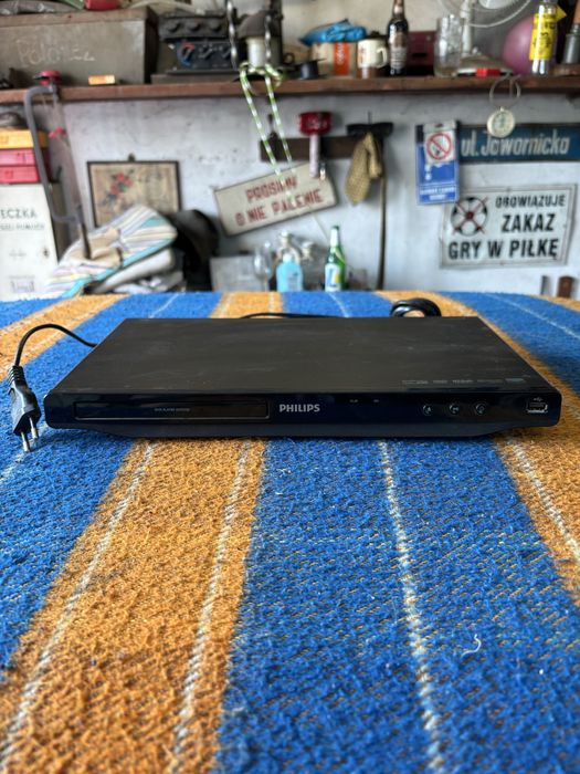 Ladne dvd philips bez pilot