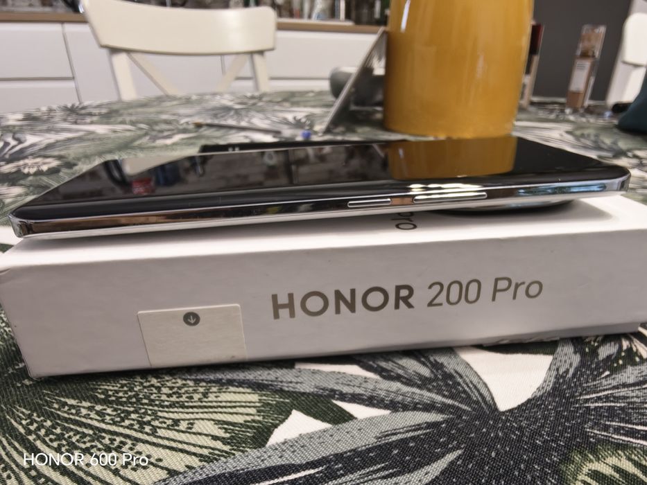 Telefon Honor 200 pro