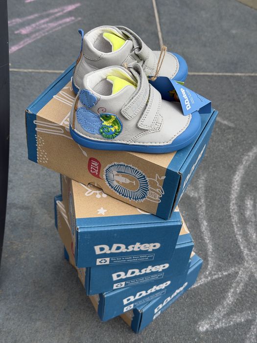 Дитячі кросівки D.D.Step з натуральної шкіри весна 20,21,22,23,24,25