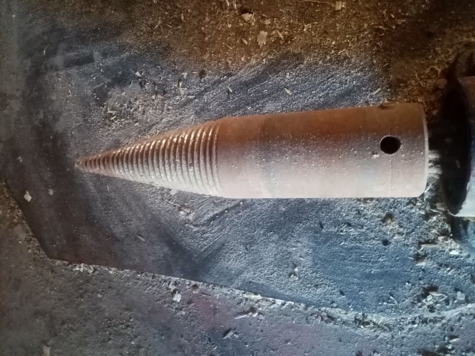 Дровокол вінтовий морковка