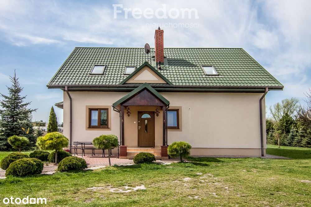 Dom w Chełmie z poddaszem użytkowym, działka 24a.