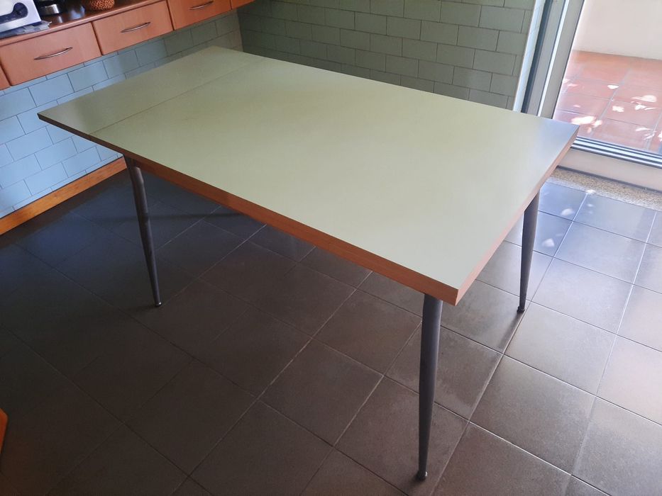 Extendable Kitchen Table64552560626690122