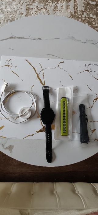 Sprzedam smartwatch huawei watch buds-604