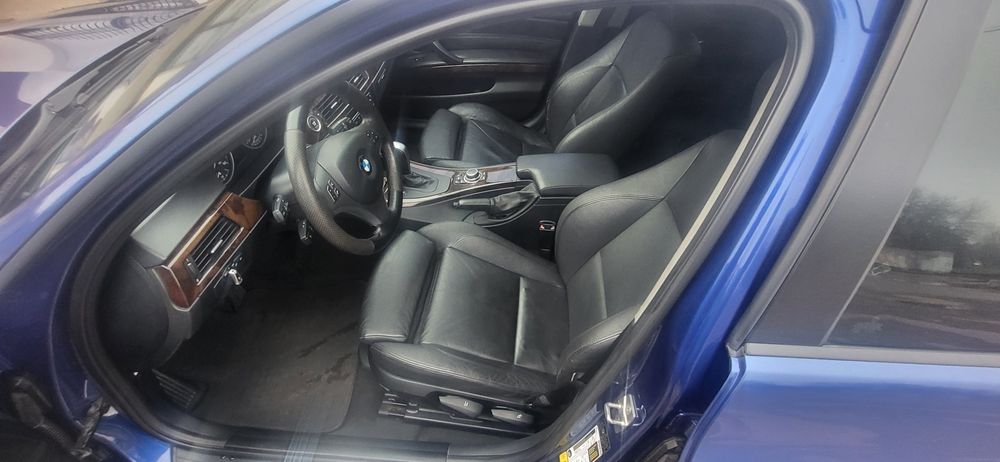 Продам бмв   330