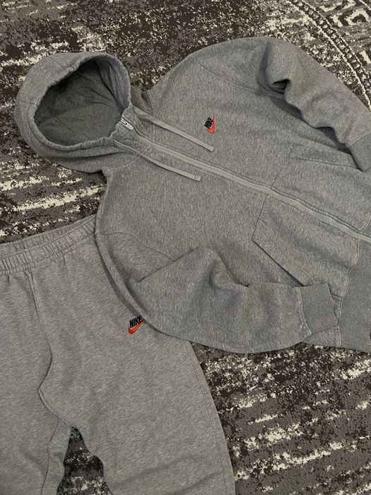 Костюм Nike NSW нові колекції М розмір сірого кольору