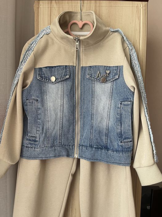 Стильний костюм для дівчинки