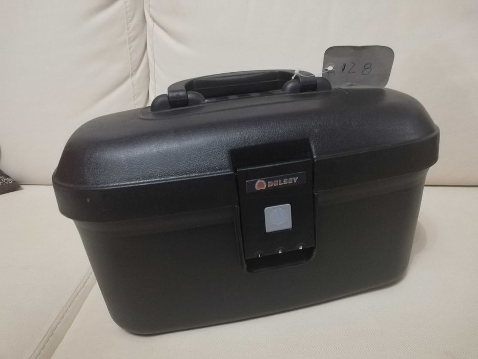 Mala grande rígida e necessaire, Delsey (em conjunto ou separadas)