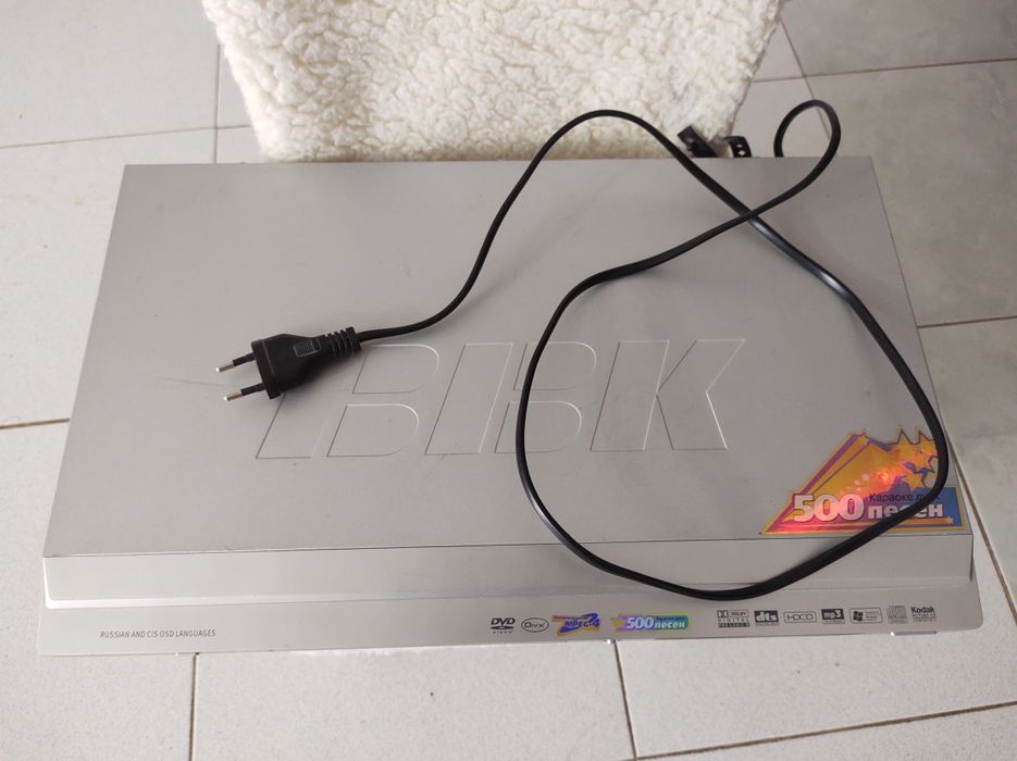 Продам двд програвач bbk
