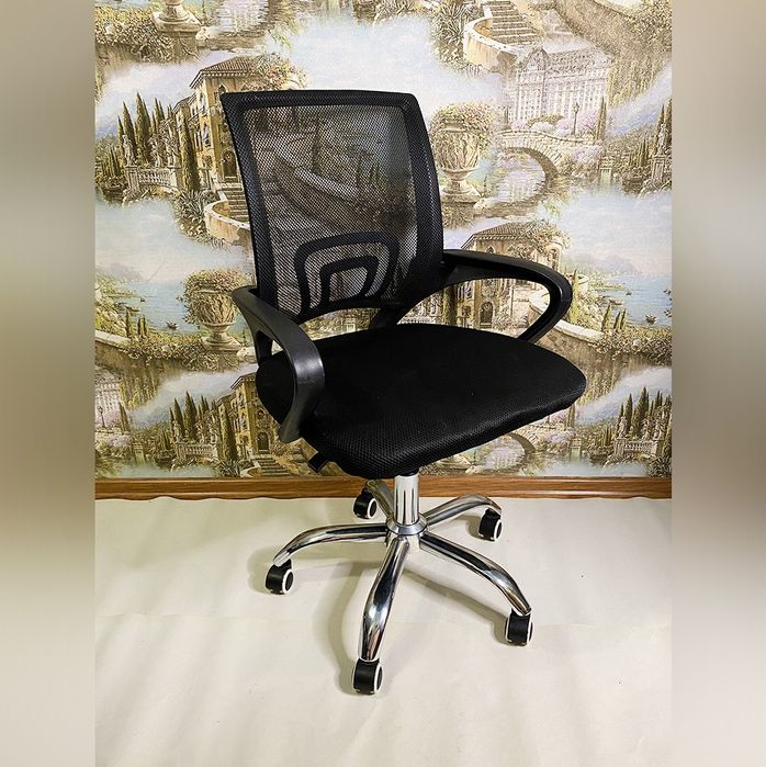 Компьютерное кресло для дома офиса учебы Millennium стул на колесиках