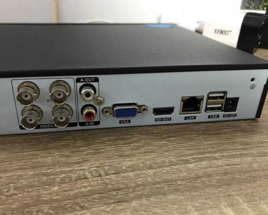 комплект відеоспостереження 4 відеокамери AHD 1080 камери відеонагляд