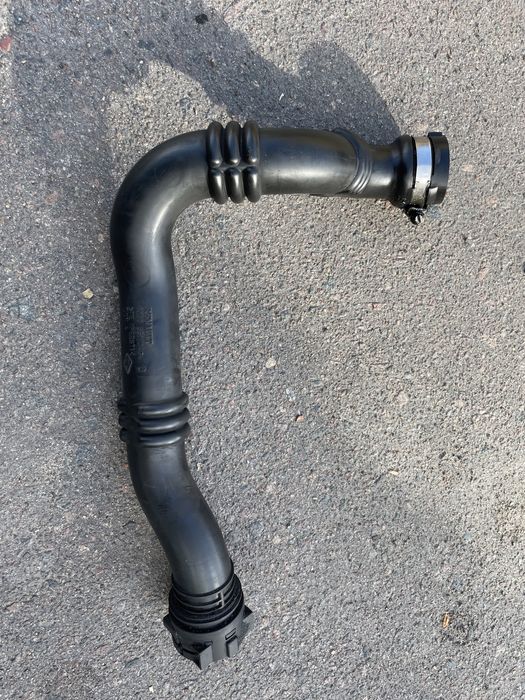 Патрубок інтеркулера 8200 551 943 Renault Laguna 3 2.0 Рено лагуна