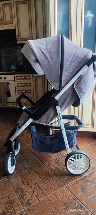 Візочок дитячий міцний