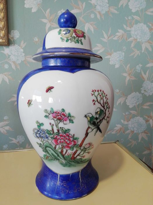 Pote antigo com    cm de altura