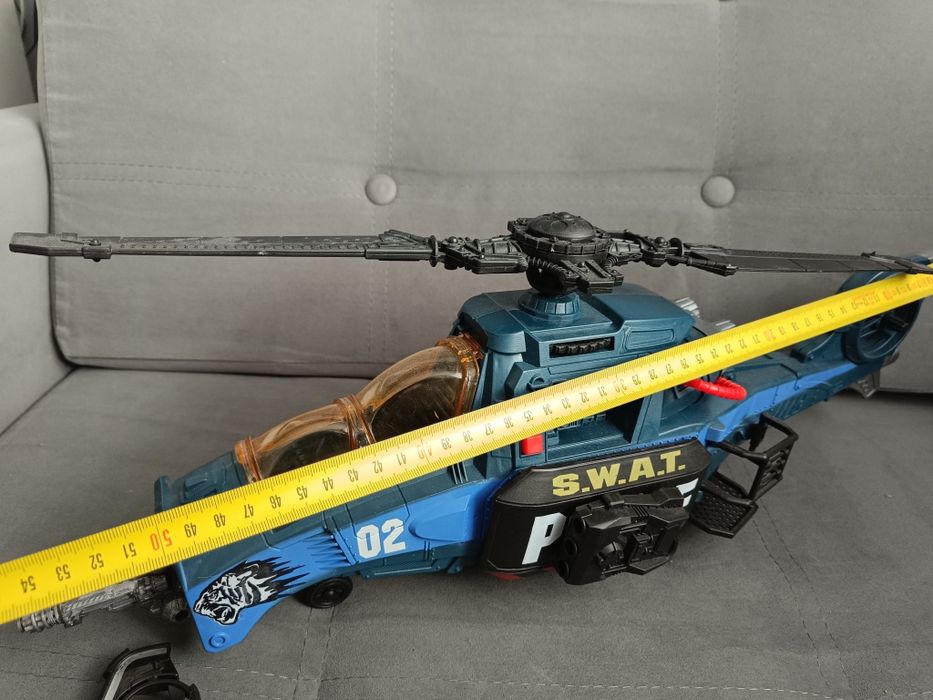 Duży interaktywny helikopter policyjny