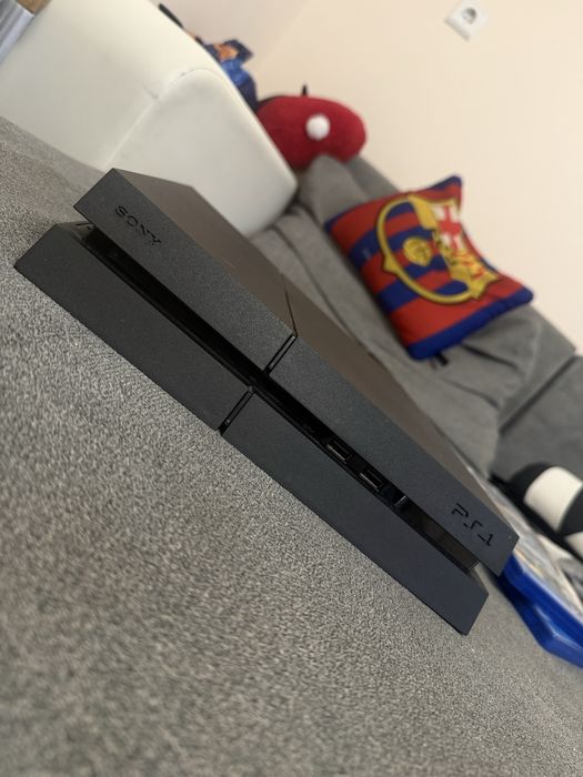 PS4 z padem + 2 gry wersja angielska 1TB