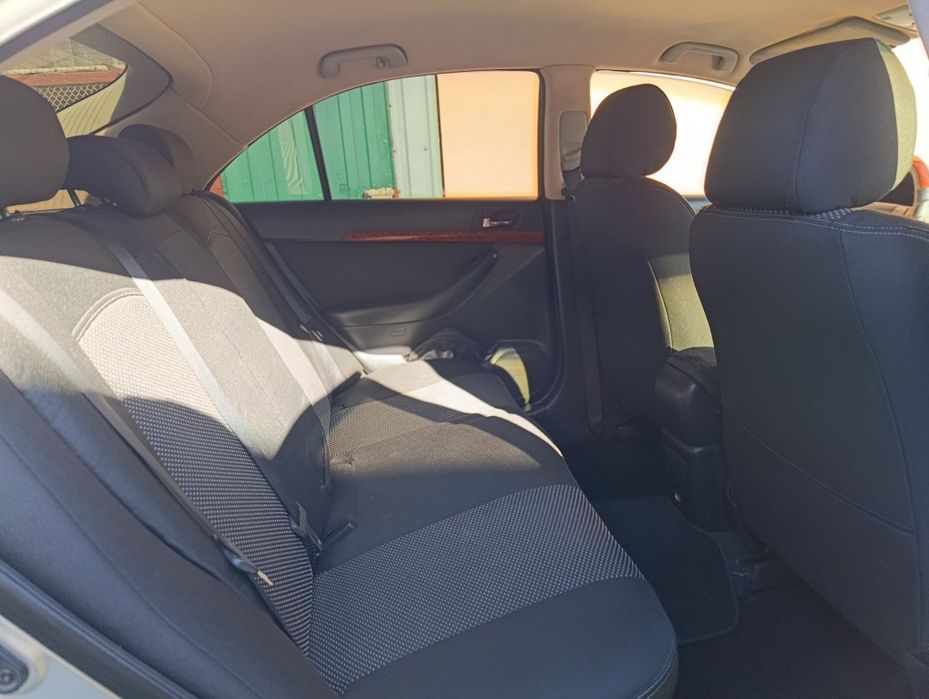 TOYOTA Avensis T25