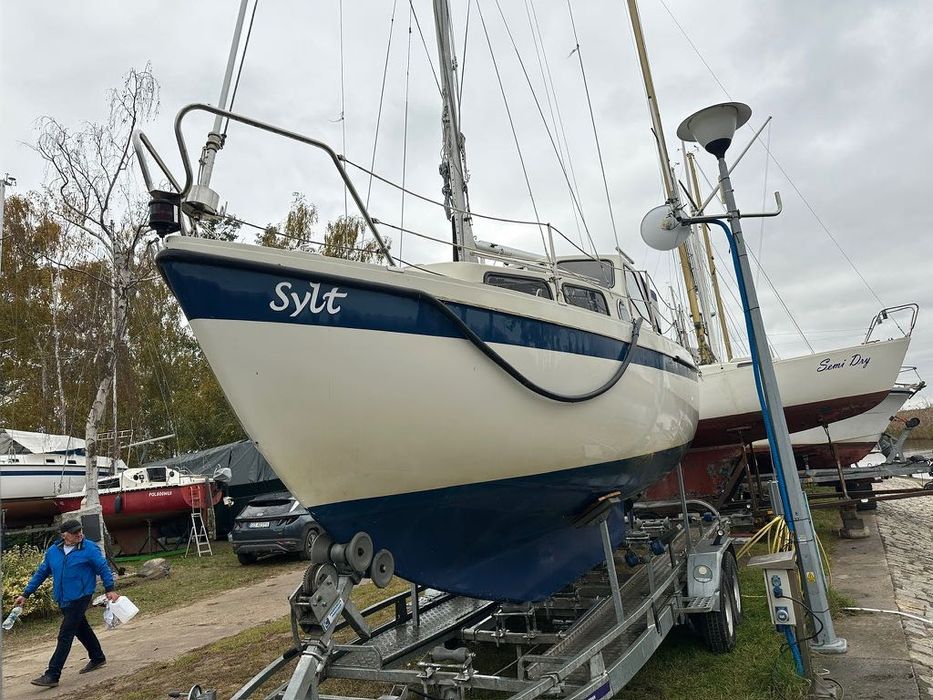 Jacht żaglowy LM-24 Motorsailer
