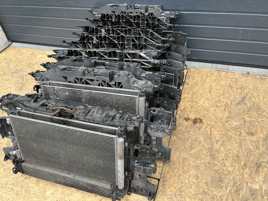 Радиатор основной интеркуллер кондиционера  Megan  Scenic 3