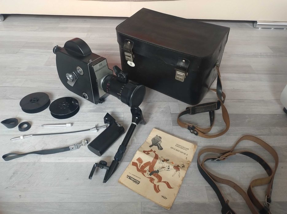 Kamera filmowa 16mm Krasnogorsk-3 – Kompletny zestaw z torbą i akcesoriami