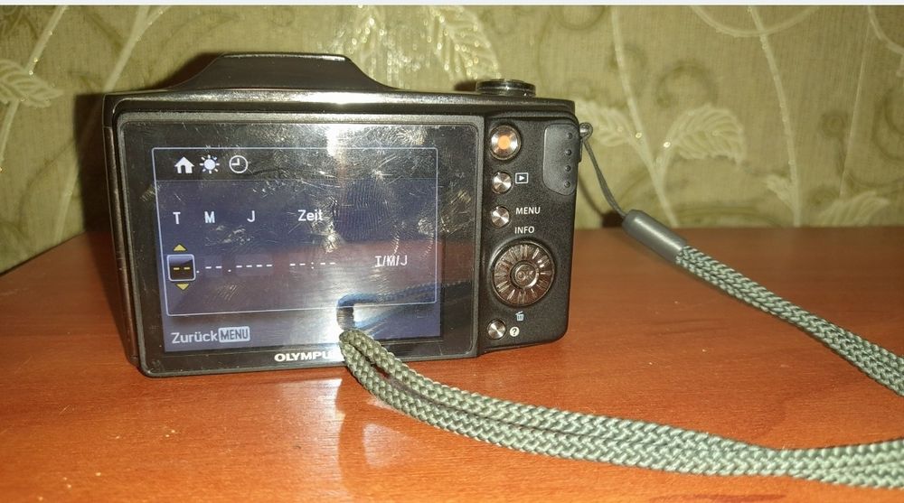 продам фотоаппарат  Olympus SZ-11