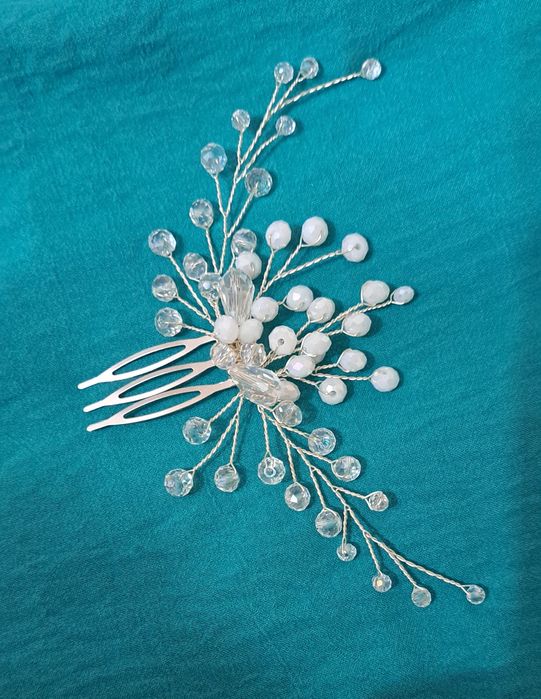 Шпильки гілочки у зачіску