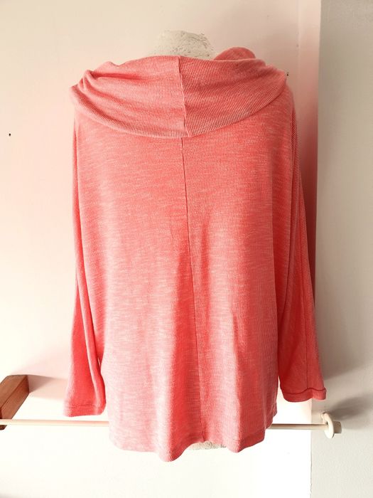 Komfortowy kobiecy sweterek bluzka bluza Golf wiskoza m 38 l 40 42xl