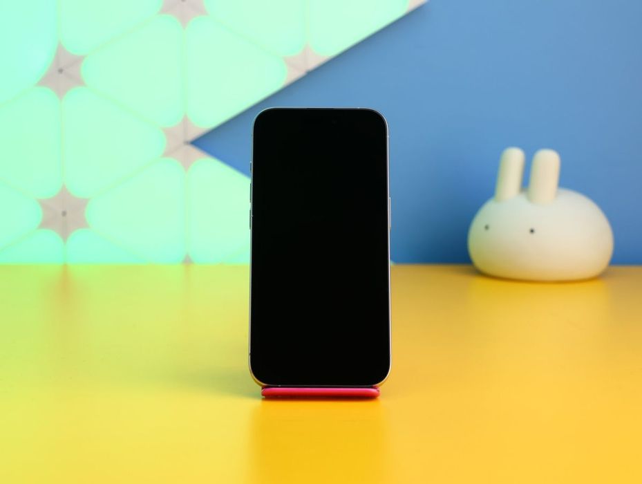 Смартфон Apple iPhone 15 Pro 128GB White (173740) Б/У З ГАРАНТІЄЮ