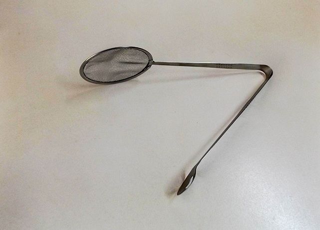 Escumadeira em inox para a cozinha – Nova