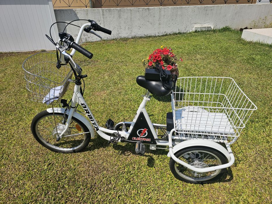 Triciclo a bateria