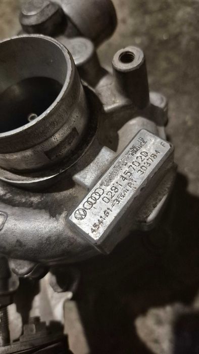 Turbo Garret VNT 15 para Motores 1.9TDI grupo VAG - 028,145702D usado