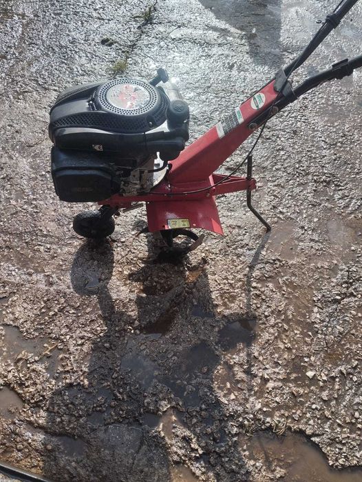 Moto enxada semi nova