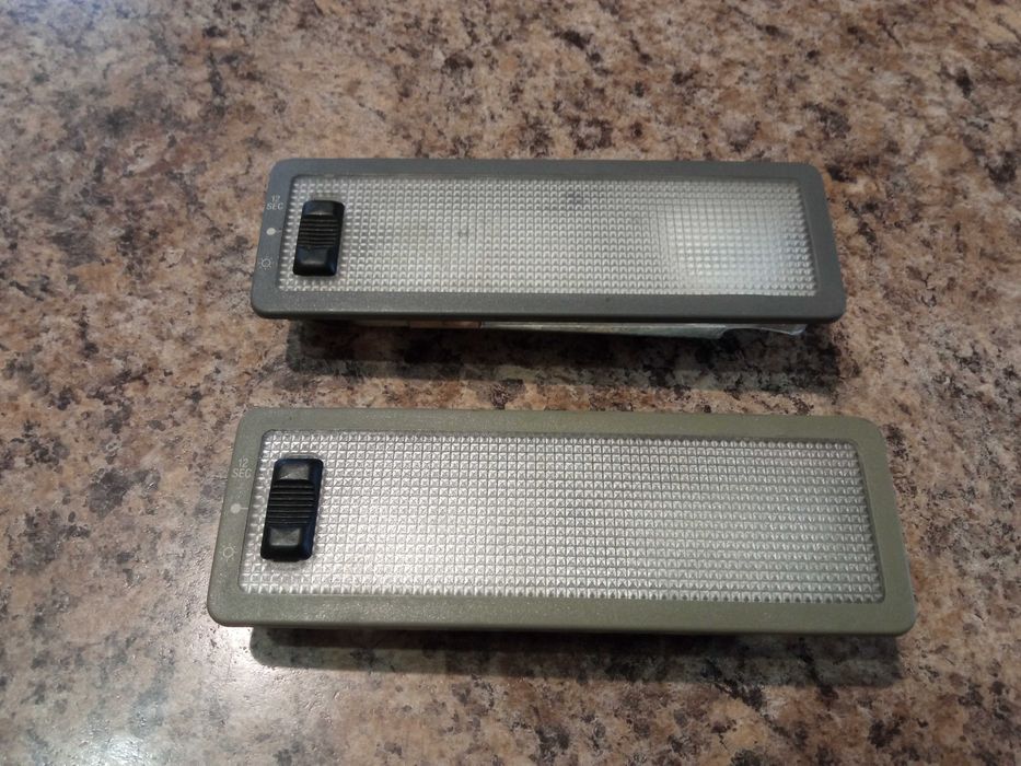 Підсвітка плафон світла салона з вимикачем 10W 94BG-13776-AAV передня