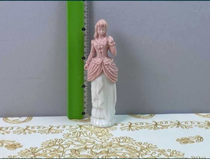 Perfumy w Genialny flakon na perfumy figurka panienka jak porcelanowa