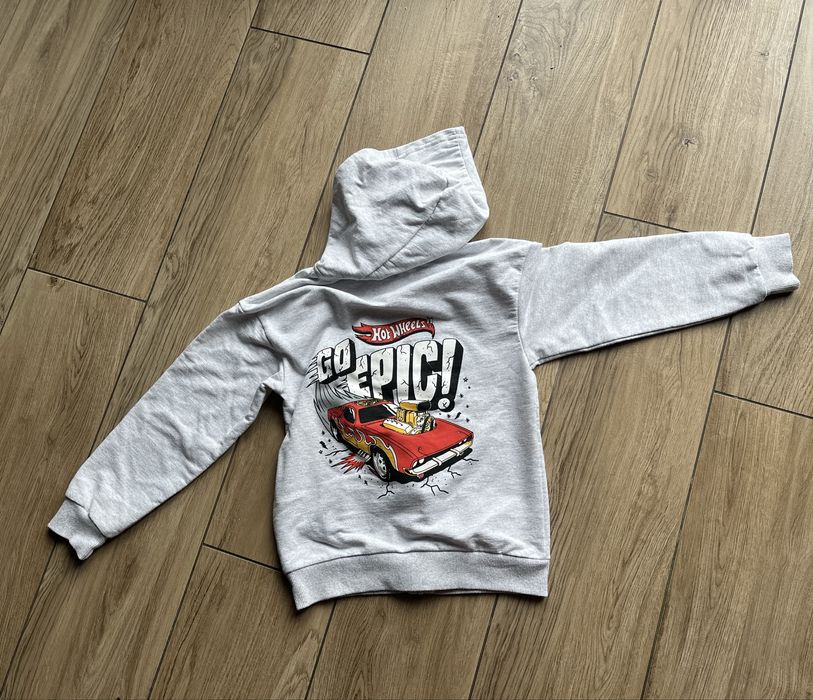 Bluzy z kapturem r.134