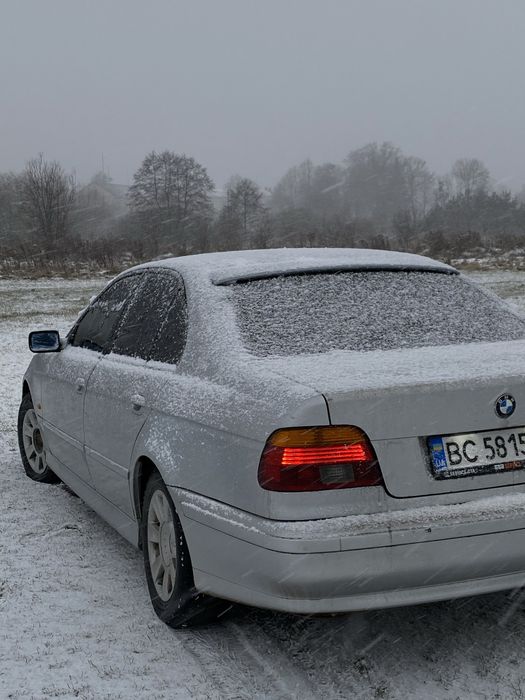 Продам е39 523І.