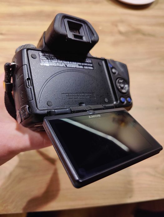 Lustrzanka Sony SLT-A55V + 18-55 mm