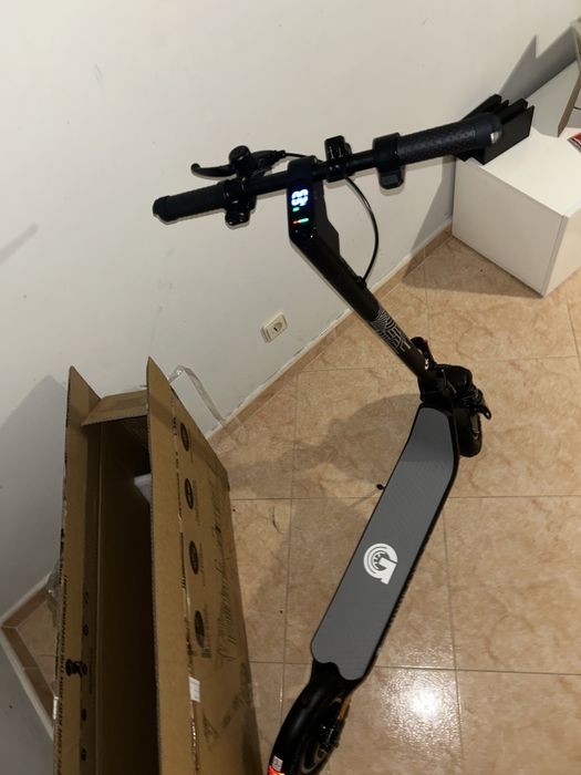 Trotinete Elétrica URBANGLIDE 100 EVO - NOVA, Nunca Usada + Caixa