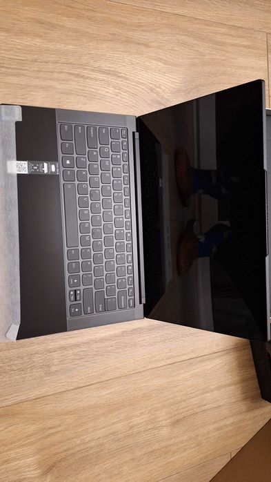 Laptop Yoga Slim 9 14ITL5 ekran dotykowy
