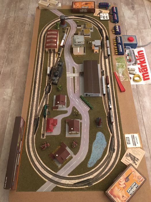 Comboio Märklin mini club - Z (1:220) - pista comleta, já montada.