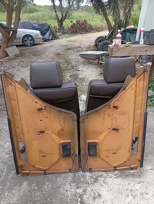 Mercedes W124 - Bancos e quartelas de porta